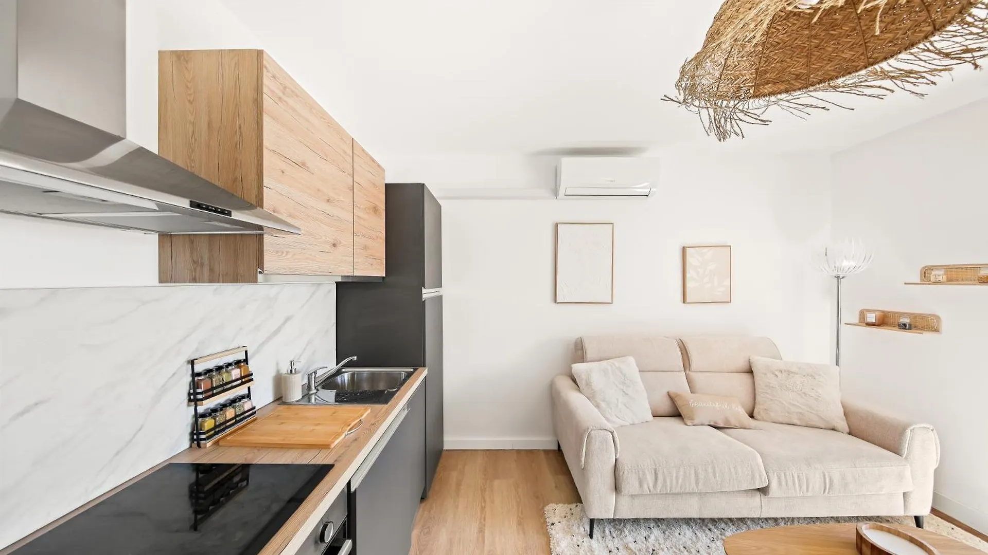 T2 Paisible Apartment Carqueiranne 0*,